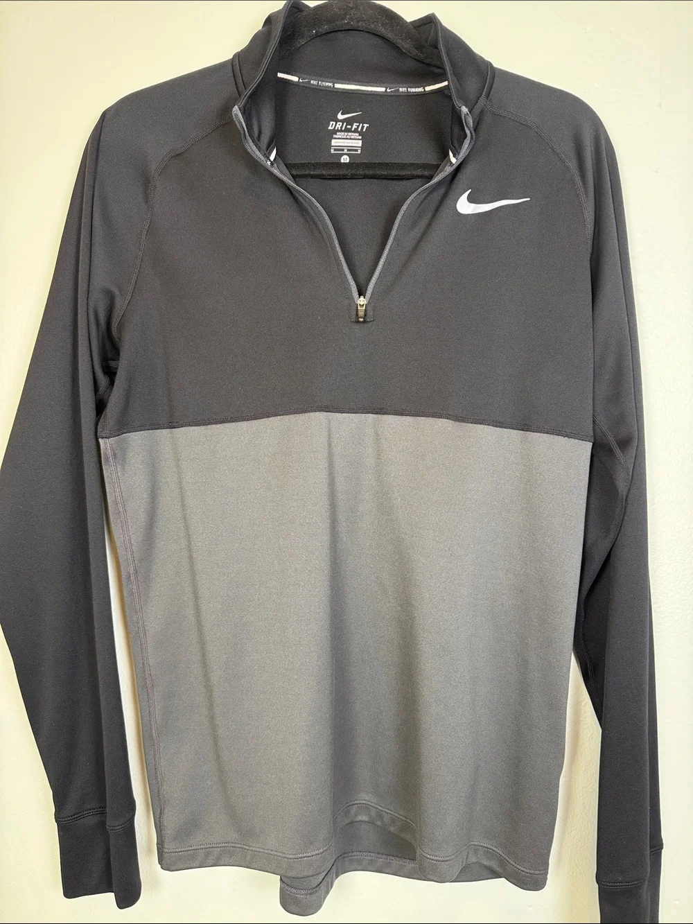 Nike Men’s Dri-FIT Black Quarter-Zip Pullover - Size M